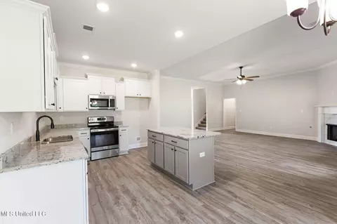 Kitchen - 2422 Scott Meadows Ln, Hernando, MS 38632 photo 1 of 3