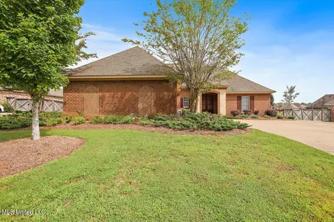 111 Belle Oak Dr, Brandon, MS 39042
