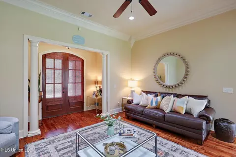 Entry Way - 111 Belle Oak Dr, Brandon, MS 39042 photo 2 of 2