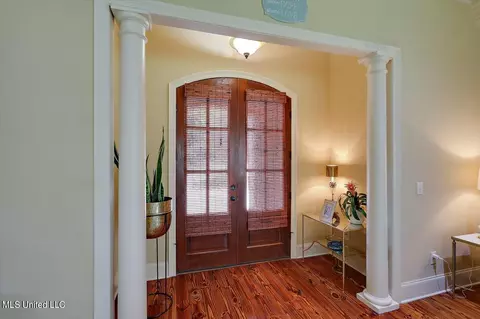 Entry Way - 111 Belle Oak Dr, Brandon, MS 39042 photo 1 of 2