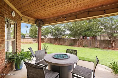 Exterior - 111 Belle Oak Dr, Brandon, MS 39042 photo 4 of 7