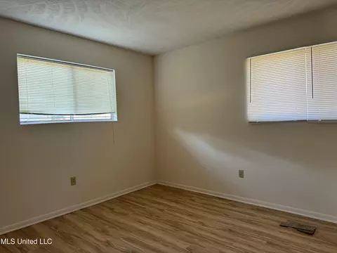 1530 Burton St, Jackson, MS 39209 photo 4