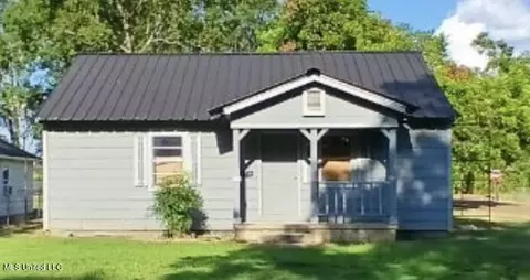 423 Mccool St, Greenwood, MS 38930