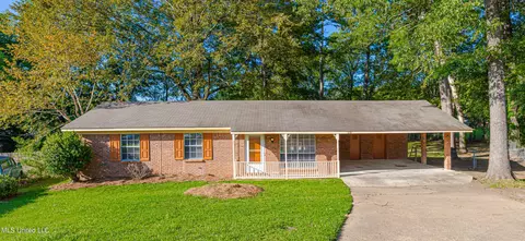 576 Sunny Orchard Ln, Clinton, MS 39056