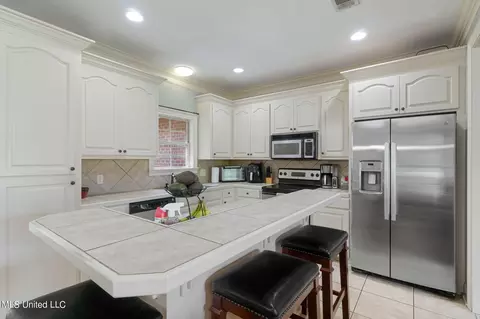 Kitchen - 185 Latigo Loop, Sumrall, MS 39482 photo 1 of 5