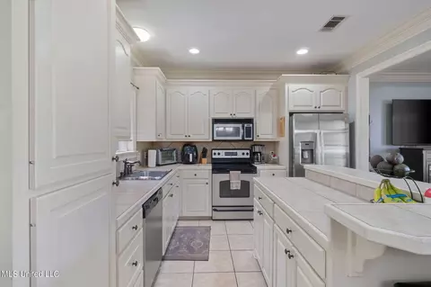 Kitchen - 185 Latigo Loop, Sumrall, MS 39482 photo 2 of 5