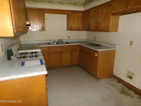 Kitchen - 1268 Nell St, Charleston, MS 38921 photo 1 of 1
