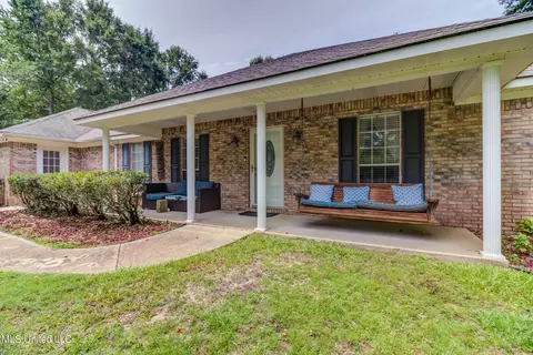 3017 N North 1st St, Ocean Springs, MS 39564