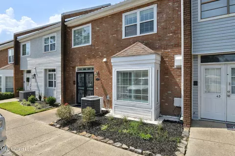928 Courthouse Rd #44, Gulfport, MS 39507