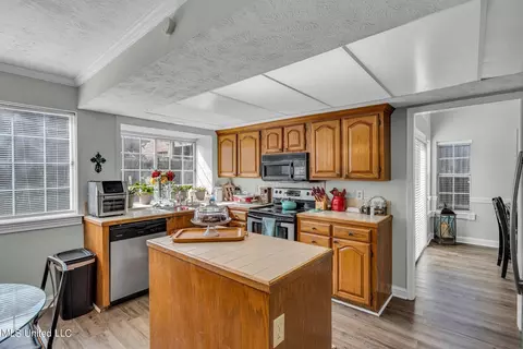 3016 E Fairway Dr, Brandon, MS 39047 photo 5