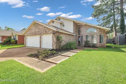 3016 E Fairway Dr, Brandon, MS 39047