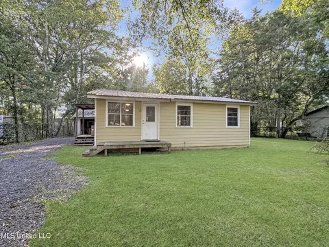 1235 Deeb St, Pearl, MS 39208