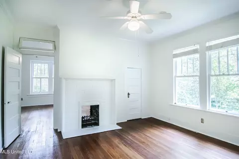 Bedroom - 1036 Belhaven St, Jackson, MS 39202 photo 1 of 5