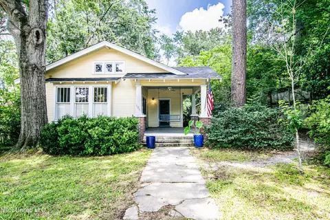 1036 Belhaven St, Jackson, MS 39202