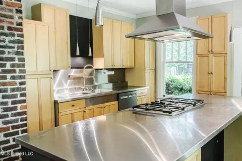 Kitchen - 1036 Belhaven St, Jackson, MS 39202 photo 6 of 7