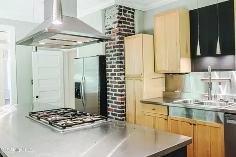 Kitchen - 1036 Belhaven St, Jackson, MS 39202 photo 7 of 7
