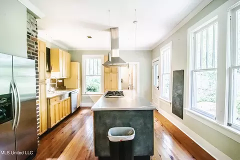 Kitchen - 1036 Belhaven St, Jackson, MS 39202 photo 1 of 7