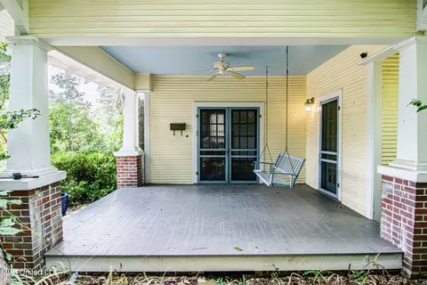 Exterior - 1036 Belhaven St, Jackson, MS 39202 photo 4 of 7