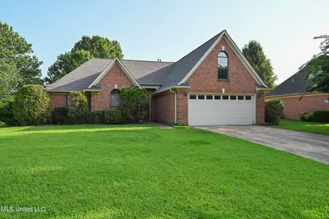 8860 Bell Ridge Dr, Olive Branch, MS 38654