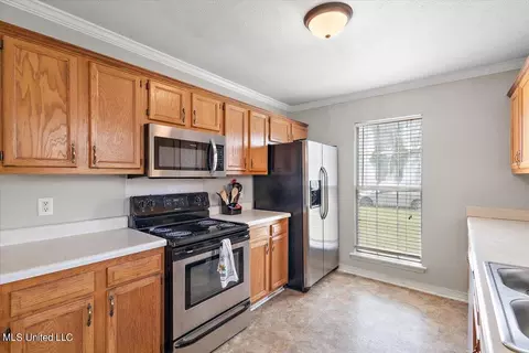 Kitchen - 67 Anna Cv, Byram, MS 39272 photo 2 of 3