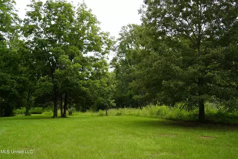 104 Cedar Ridge Rd, Raymond, MS 39154