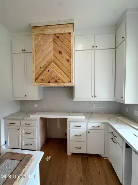Kitchen - 121 Andrew Jackson, Madison, MS 39110 photo 3 of 4