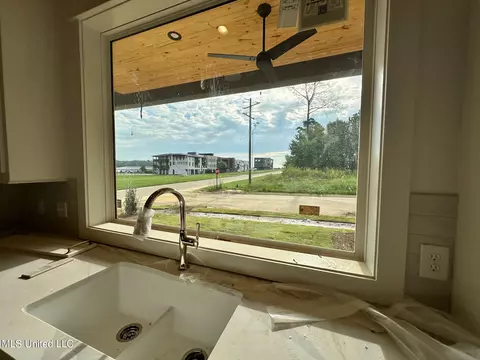 Kitchen - 121 Andrew Jackson, Madison, MS 39110 photo 2 of 4