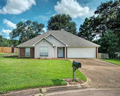 204 Sagewood Cv, Ridgeland, MS 39157