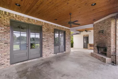 Exterior - 384 Mannsdale Rd, Madison, MS 39110 photo 8 of 13