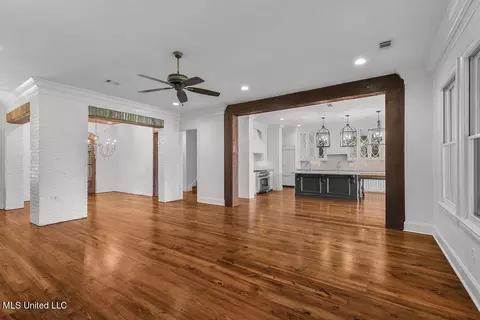 Living - 384 Mannsdale Rd, Madison, MS 39110 photo 4 of 8