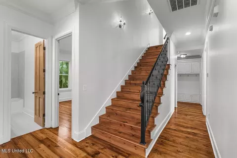 Entry Way - 384 Mannsdale Rd, Madison, MS 39110 photo 2 of 4