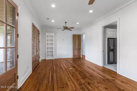 Living - 384 Mannsdale Rd, Madison, MS 39110 photo 8 of 8