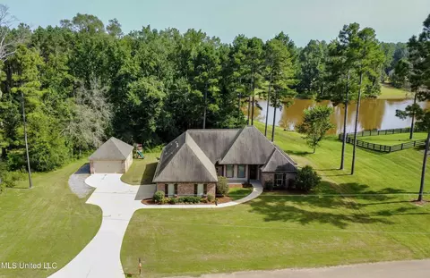 162 View Pointe Dr, Clinton, MS 39056 photo 2