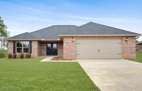 19548 Rudd Dr, Saucier, MS 39574