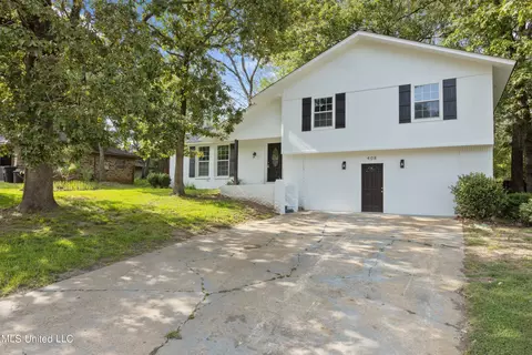 408 Sharon Hills Dr, Jackson, MS 39212
