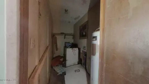 Entry Way - 313 Rosa St, Picayune, MS 39466 photo 1 of 3
