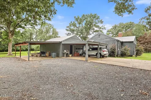Exterior - 2308 Memorial Cir, Flora, MS 39071 photo 6 of 21