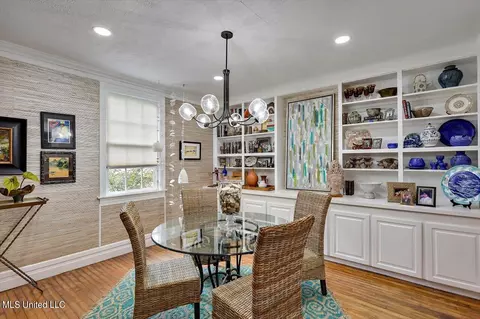 Dining - 2308 Memorial Cir, Flora, MS 39071 photo 2 of 4