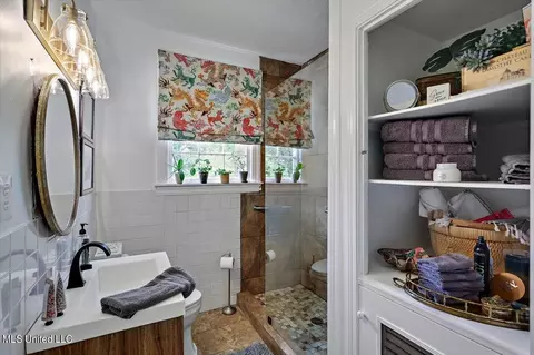 Bath - 2308 Memorial Cir, Flora, MS 39071 photo 3 of 3