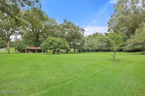 Exterior - 2308 Memorial Cir, Flora, MS 39071 photo 9 of 21