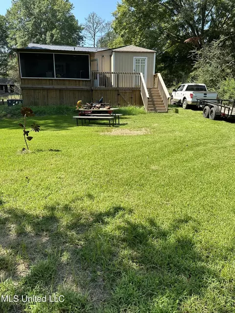 Exterior - 422 Clark Ave, Jackson, MS 39212 photo 10 of 10