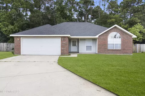 7109 Bayou Landing Dr, Ocean Springs, MS 39564