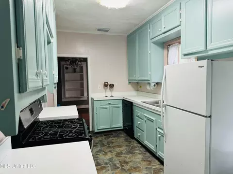 3819 Cedar St, Moss Point, MS 39563 photo 9