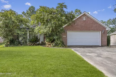 15081 Warren Dr, Gulfport, MS 39503