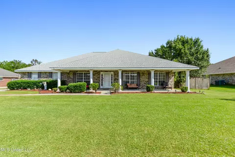 10221 Lake Forest Dr, Vancleave, MS 39565