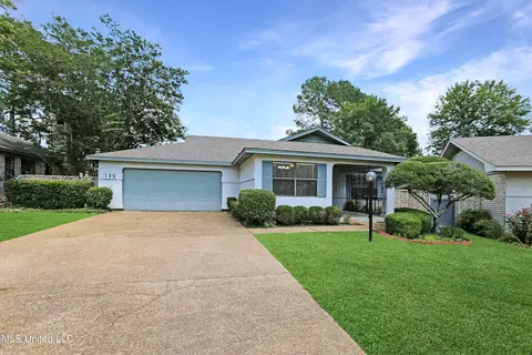 135 Caribbean Cv, Clinton, MS 39056