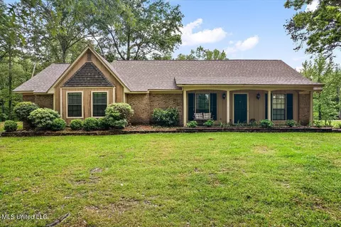 7155 Jackson Raymond Rd #B, Raymond, MS 39154