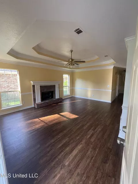 Living - 6 Riverview Cv, Byram, MS 39272 photo 1 of 1