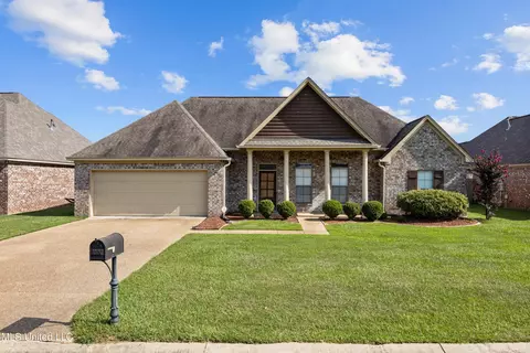 1096 Spanish Oak Dr, Pearl, MS 39208