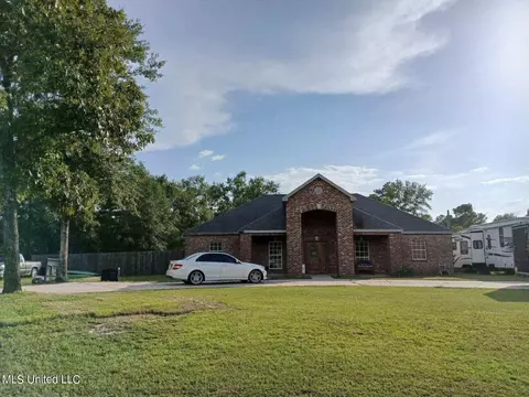 318 W Mchenry Rd, Perkinston, MS 39573